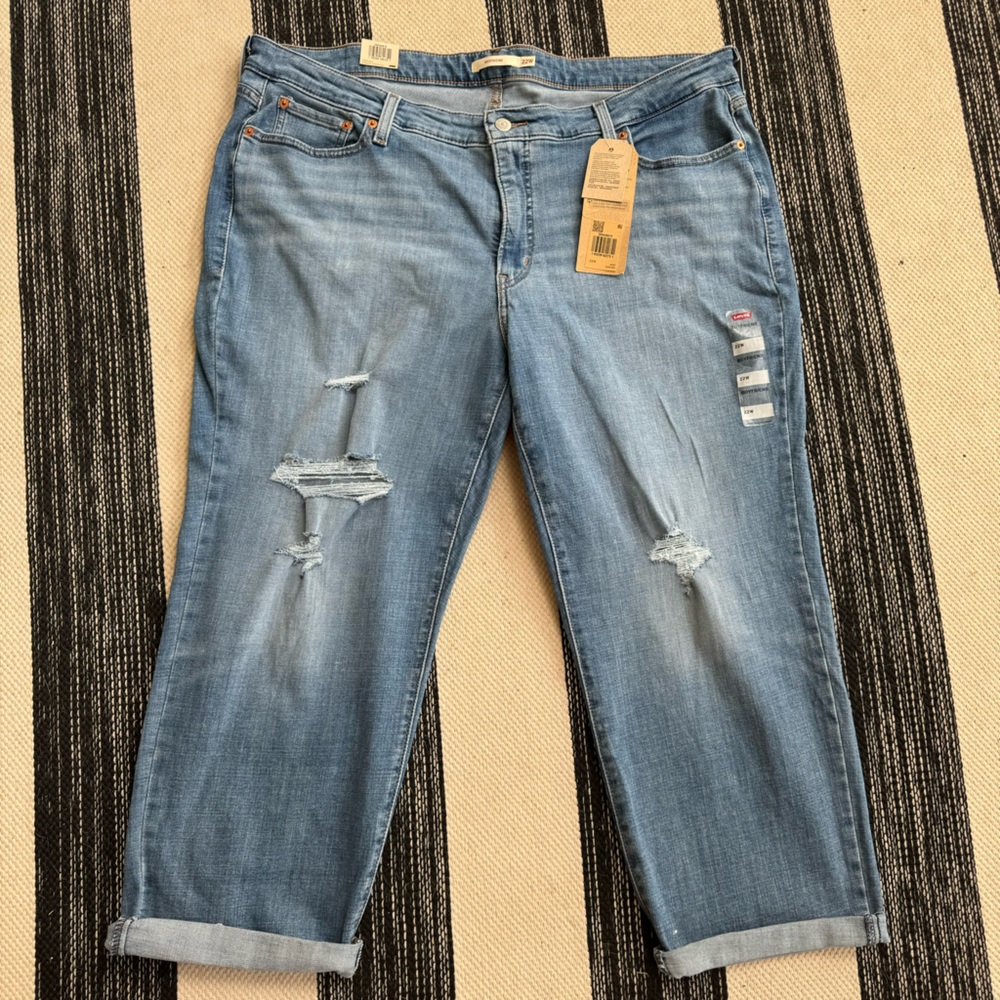 Levi's Womens Boyfriend Mid Rise Relaxed Trough Hip & Thigh Tapered Leg Size 22W